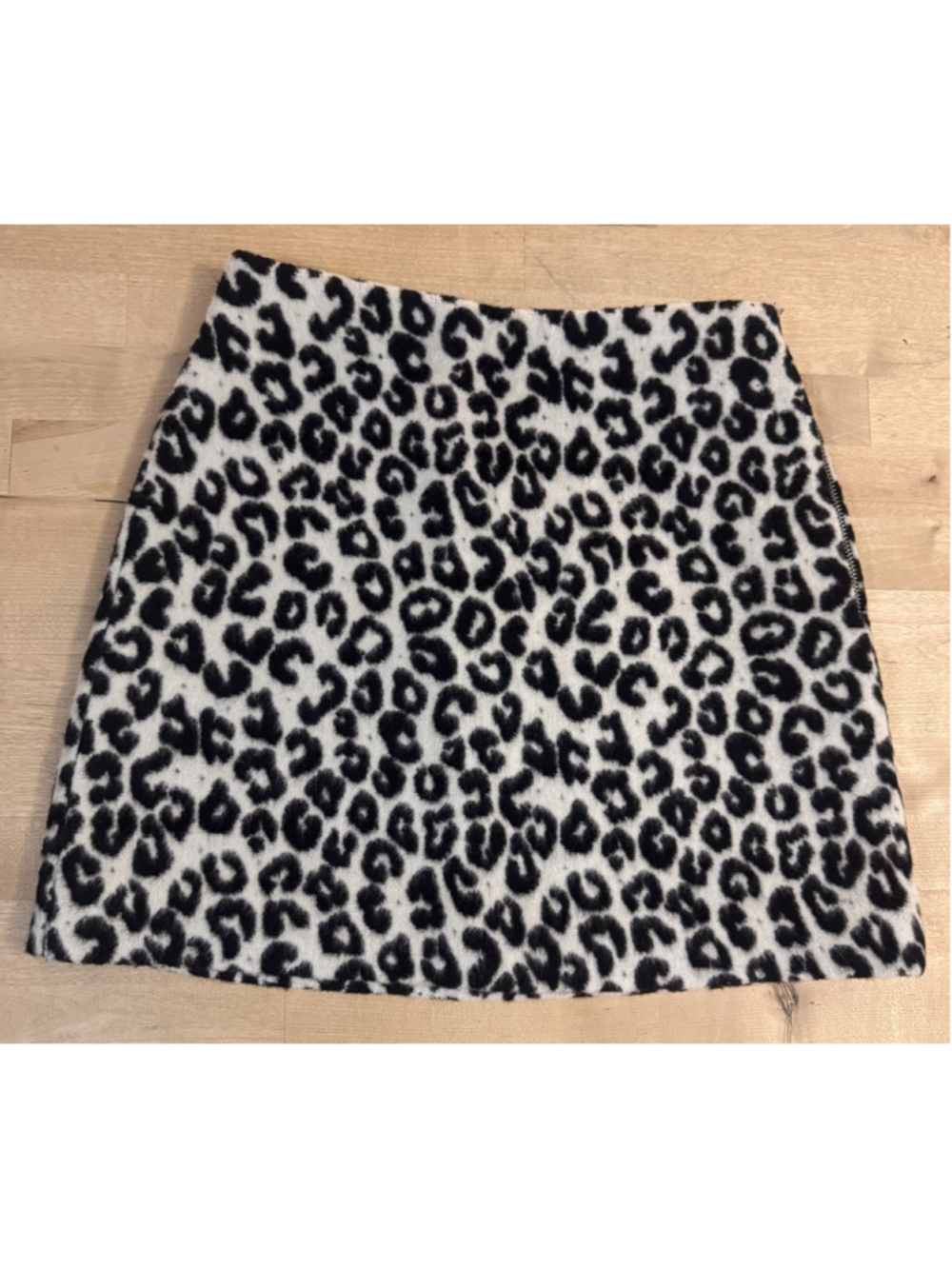 MAJE Leopard-print (US Size 2) Brushed-felt Mini Skirt. Excellent Condition